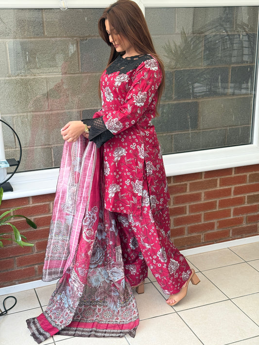 Rosey Farsi Shalwar Suit