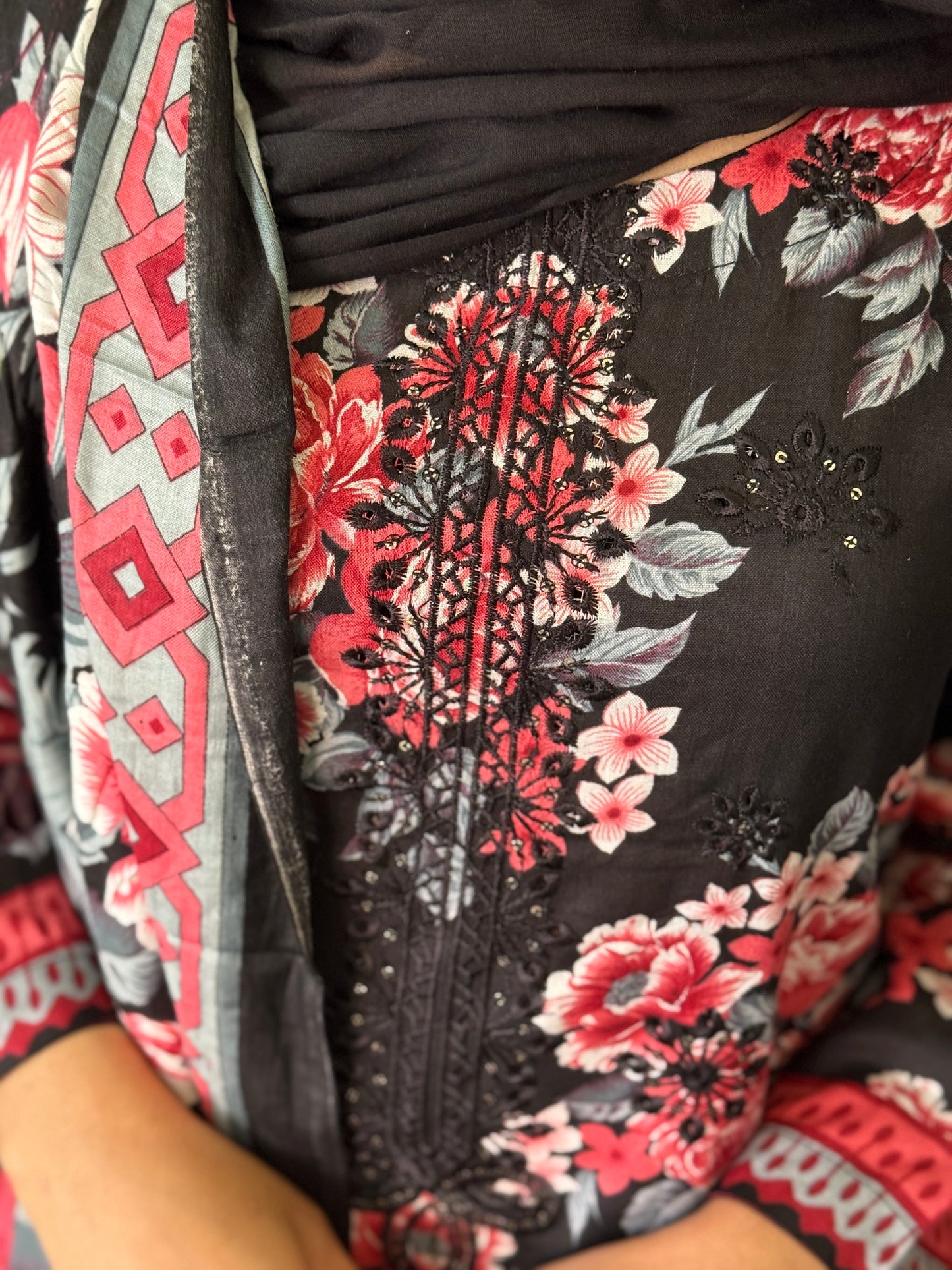 The Everyday Lawn Collection - Black Floral