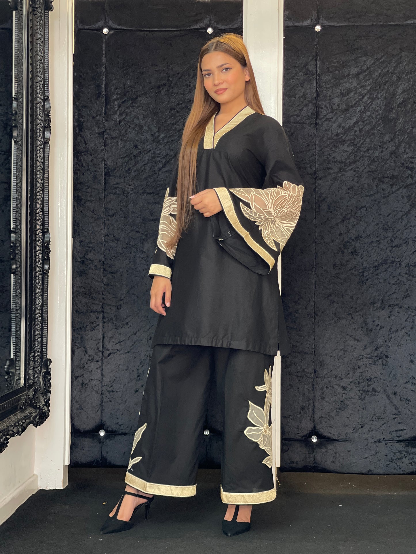 DANIA - BLACK