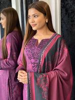 IZNIK - PLUM