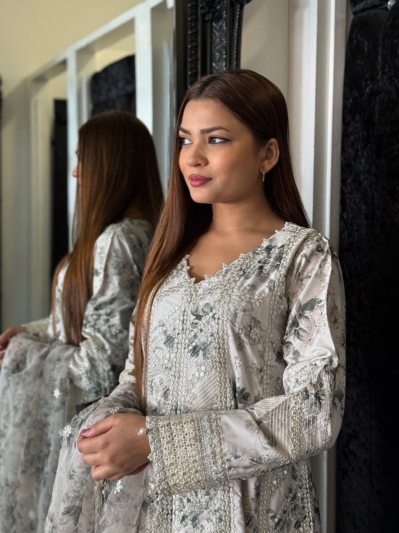 MARIA B - LUXURY COLLECTION
