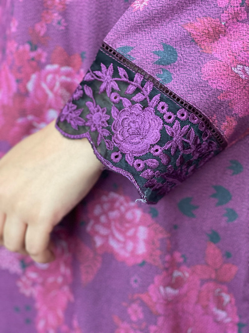IZNIK - PLUM