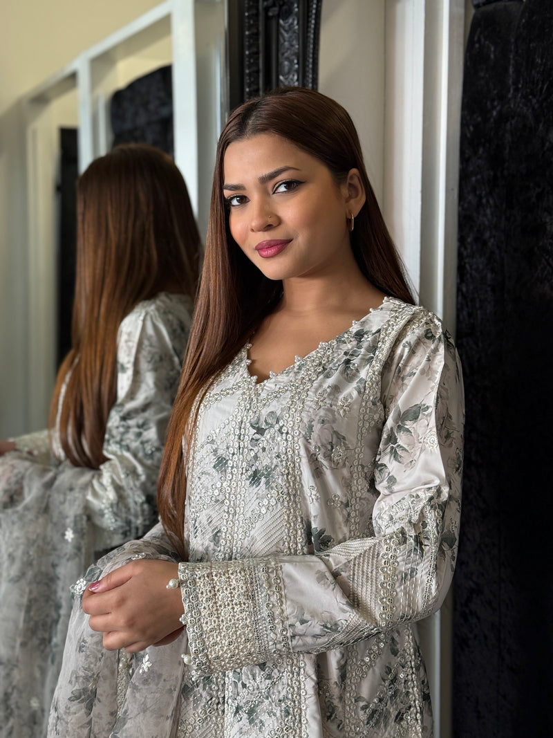 MARIA B - LUXURY COLLECTION