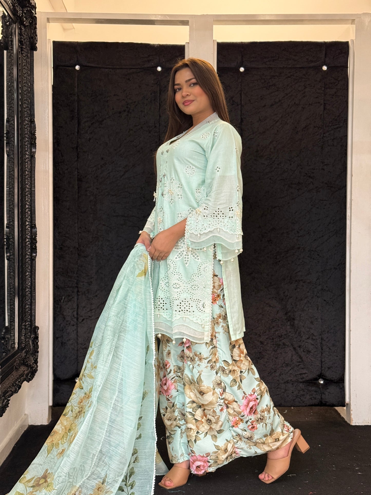 Aylina Mint Bloom