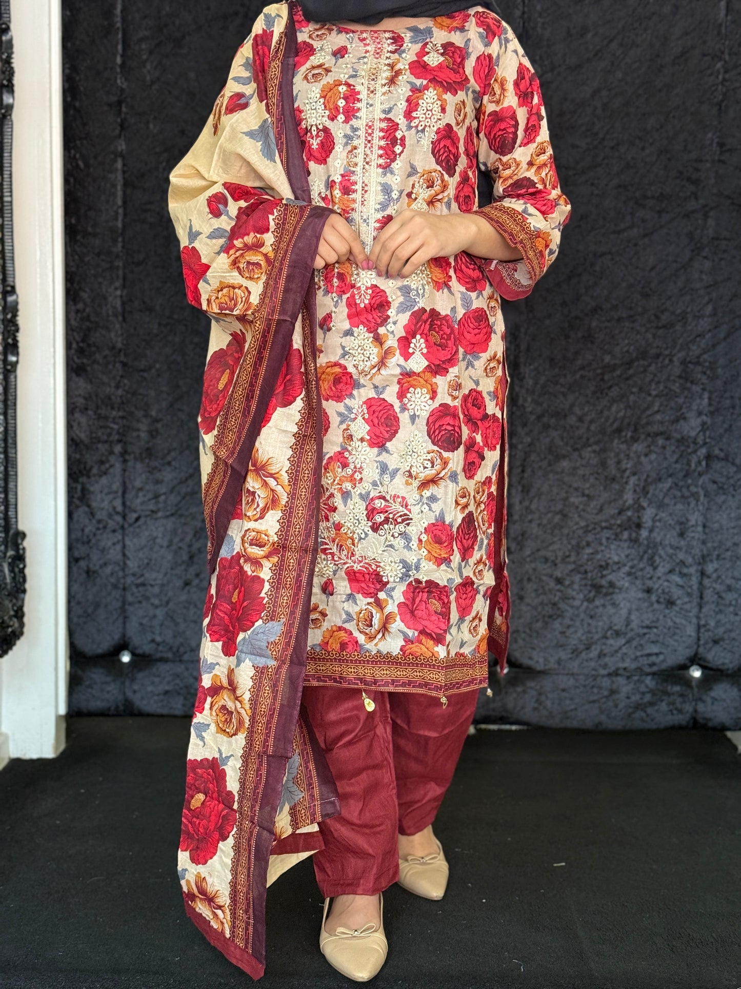The Everyday Lawn Collection - Peach Floral