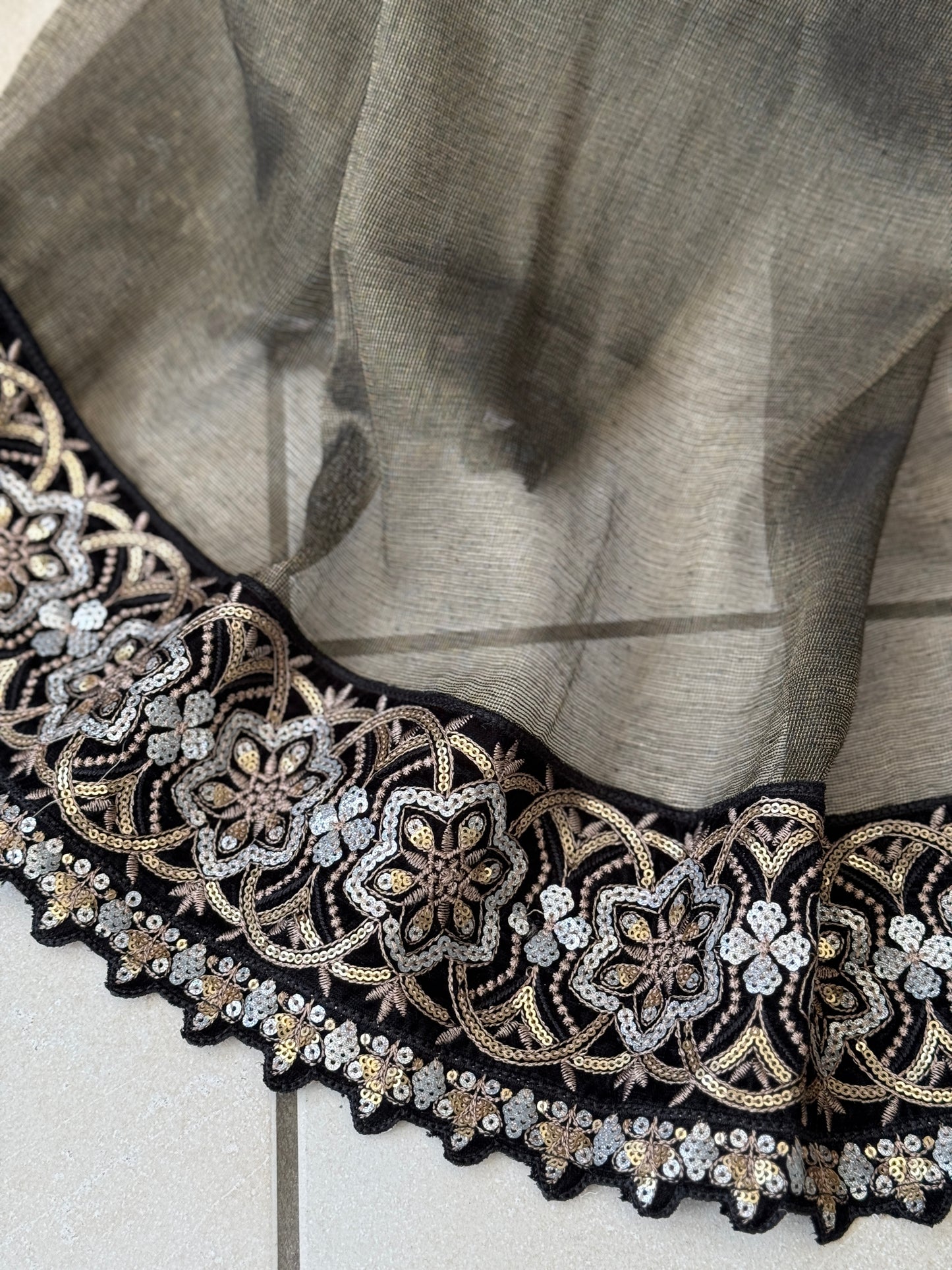 Noore Velvet Shoulder Suit - Noir Black