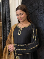 KAVITA - BLACK