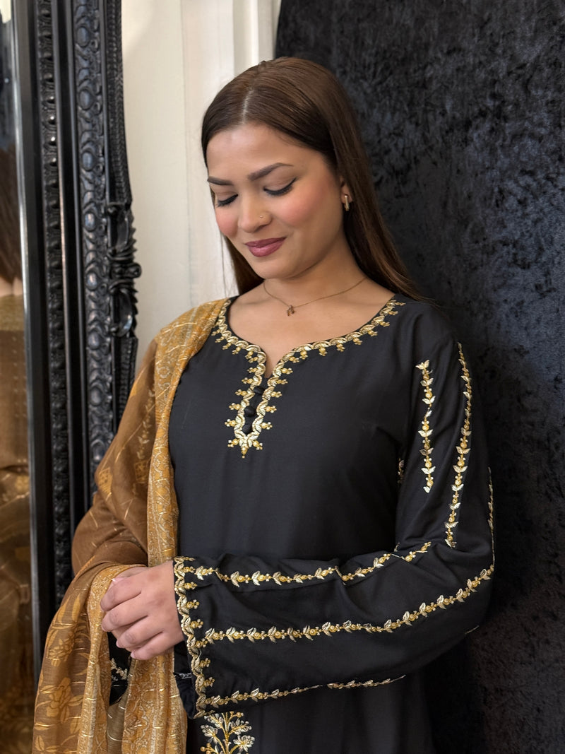 KAVITA - BLACK