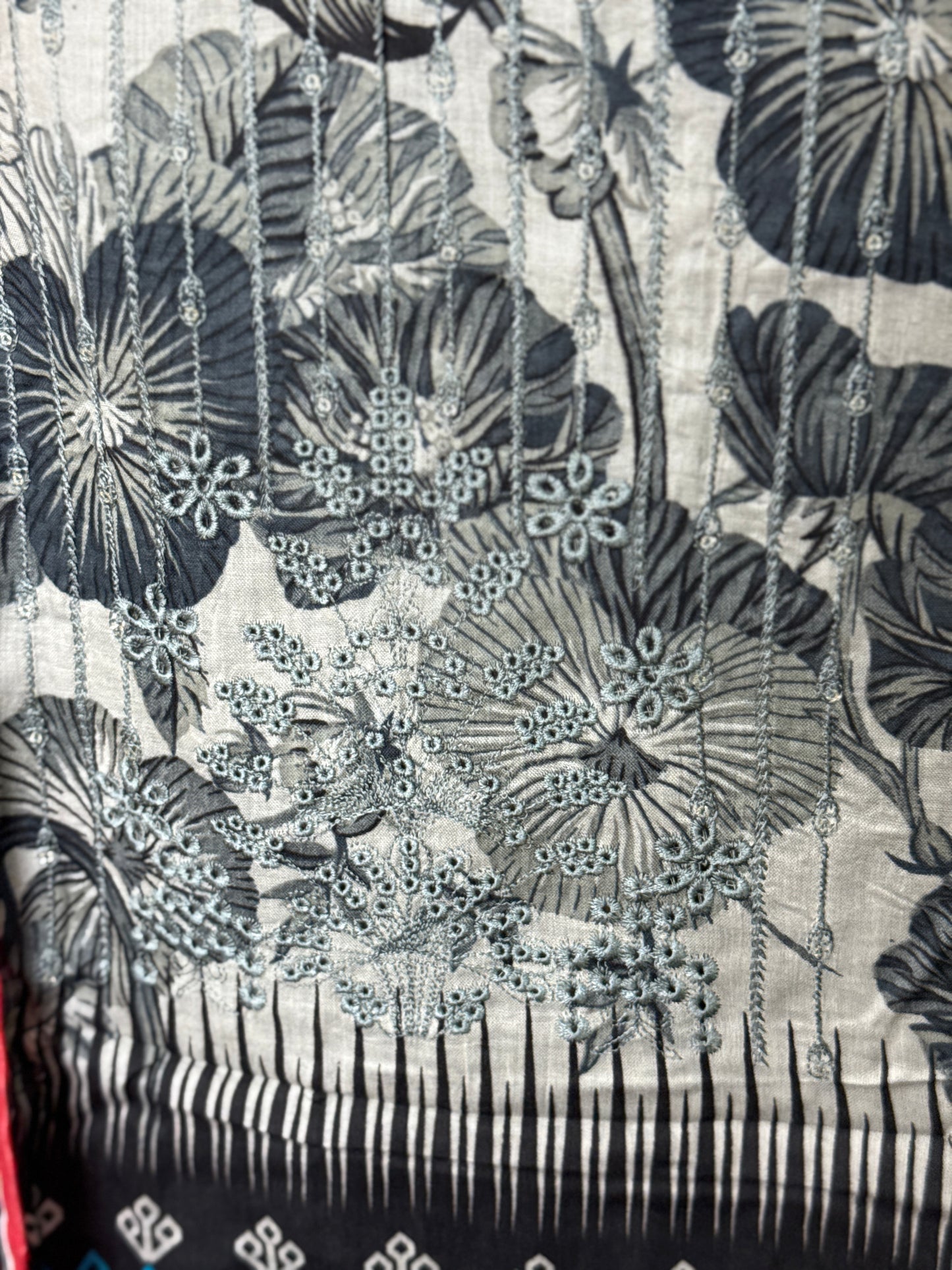 The Everyday Lawn Collection - Grey Floral