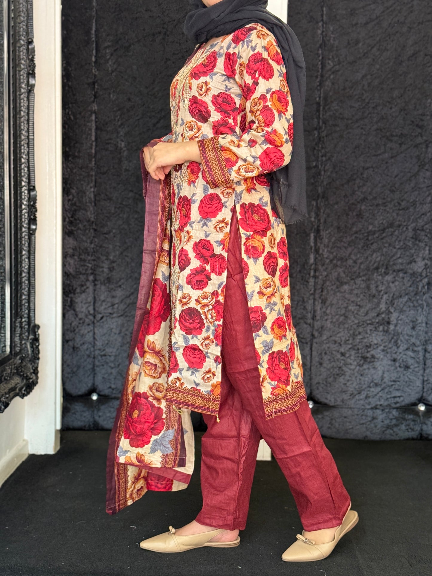 The Everyday Lawn Collection - Peach Floral