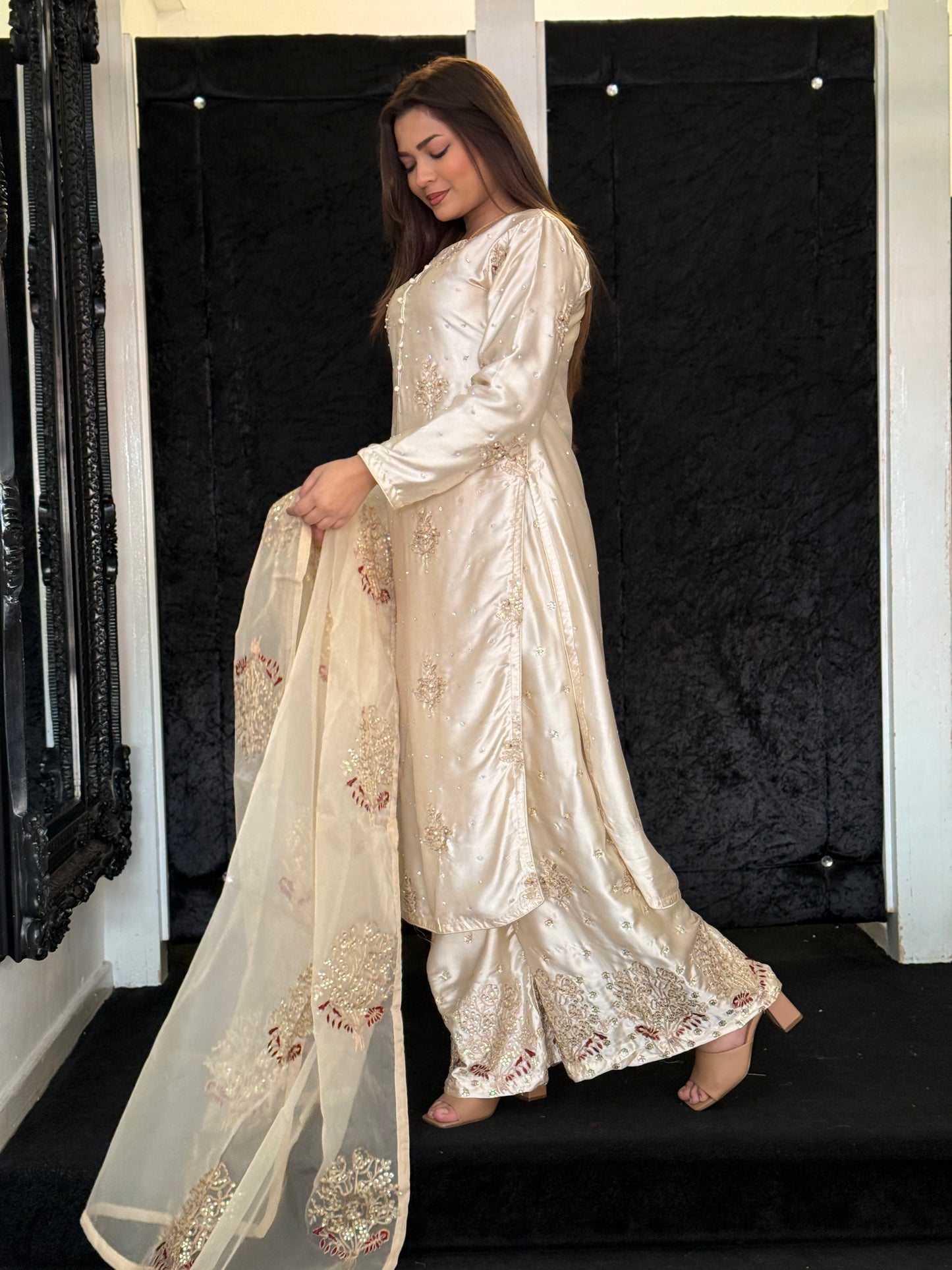 Nareen Champagne Pearl