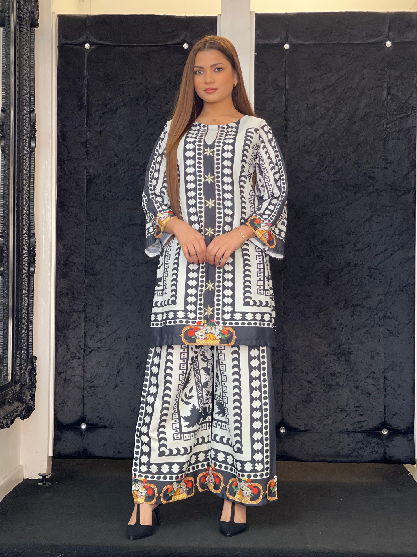 SASHA - FLORAL BLACK WHITE