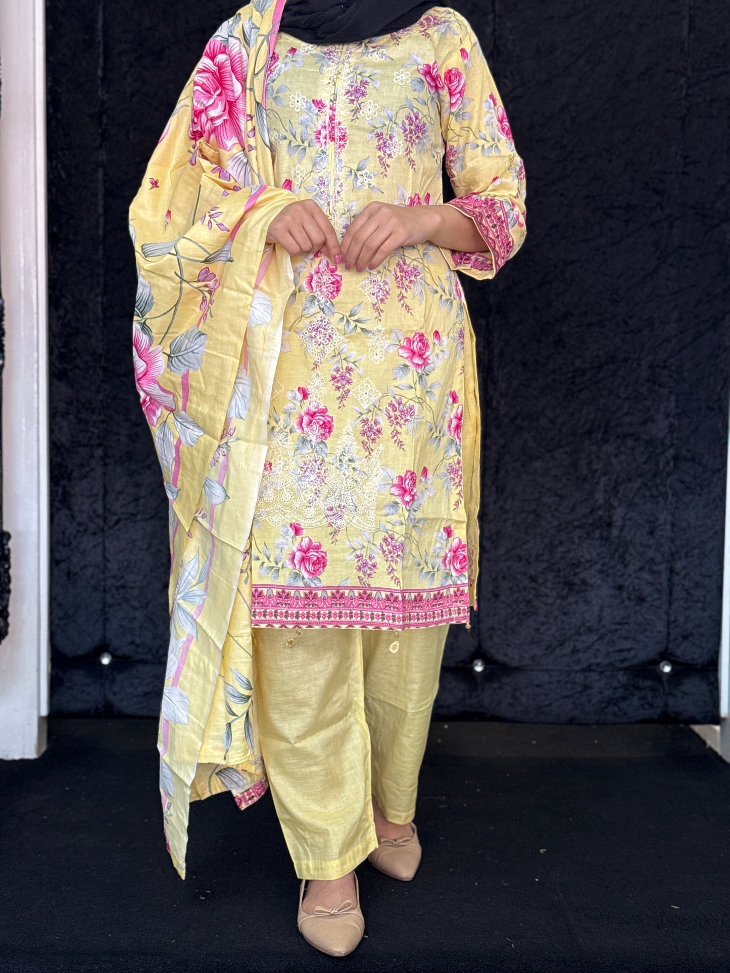 The Everyday Lawn Collection - Lemon Floral