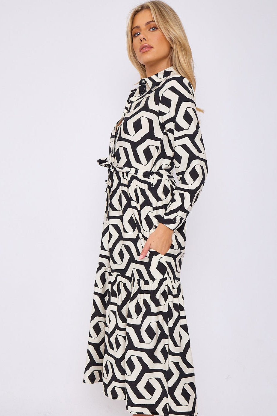 BLACK GEOMETRIC MAXI DRESS