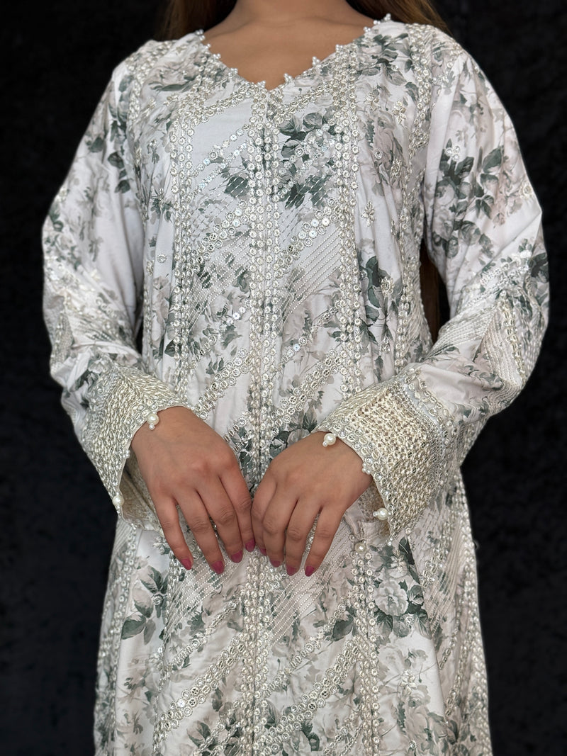 MARIA B - LUXURY COLLECTION