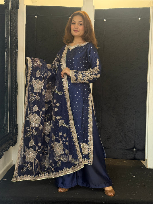 Rania Elegance Silk Suit