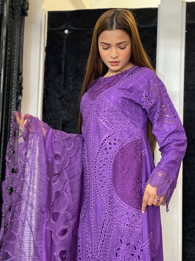 MARIA B LUXURY LAWN D 2402 B