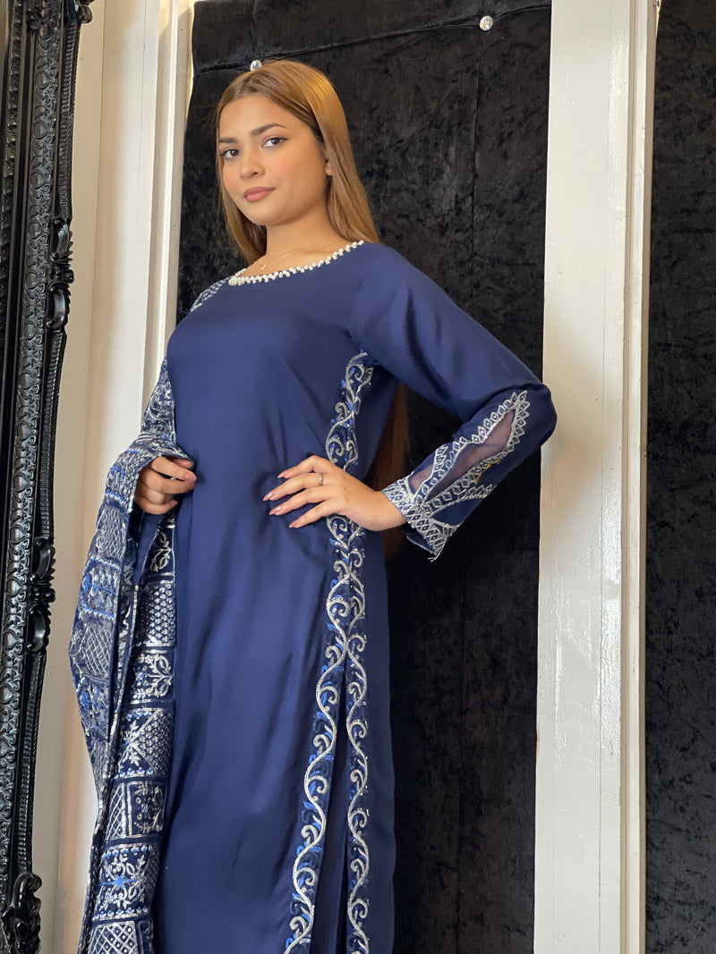 DANYA MOTHER DAUGHTER NAVY