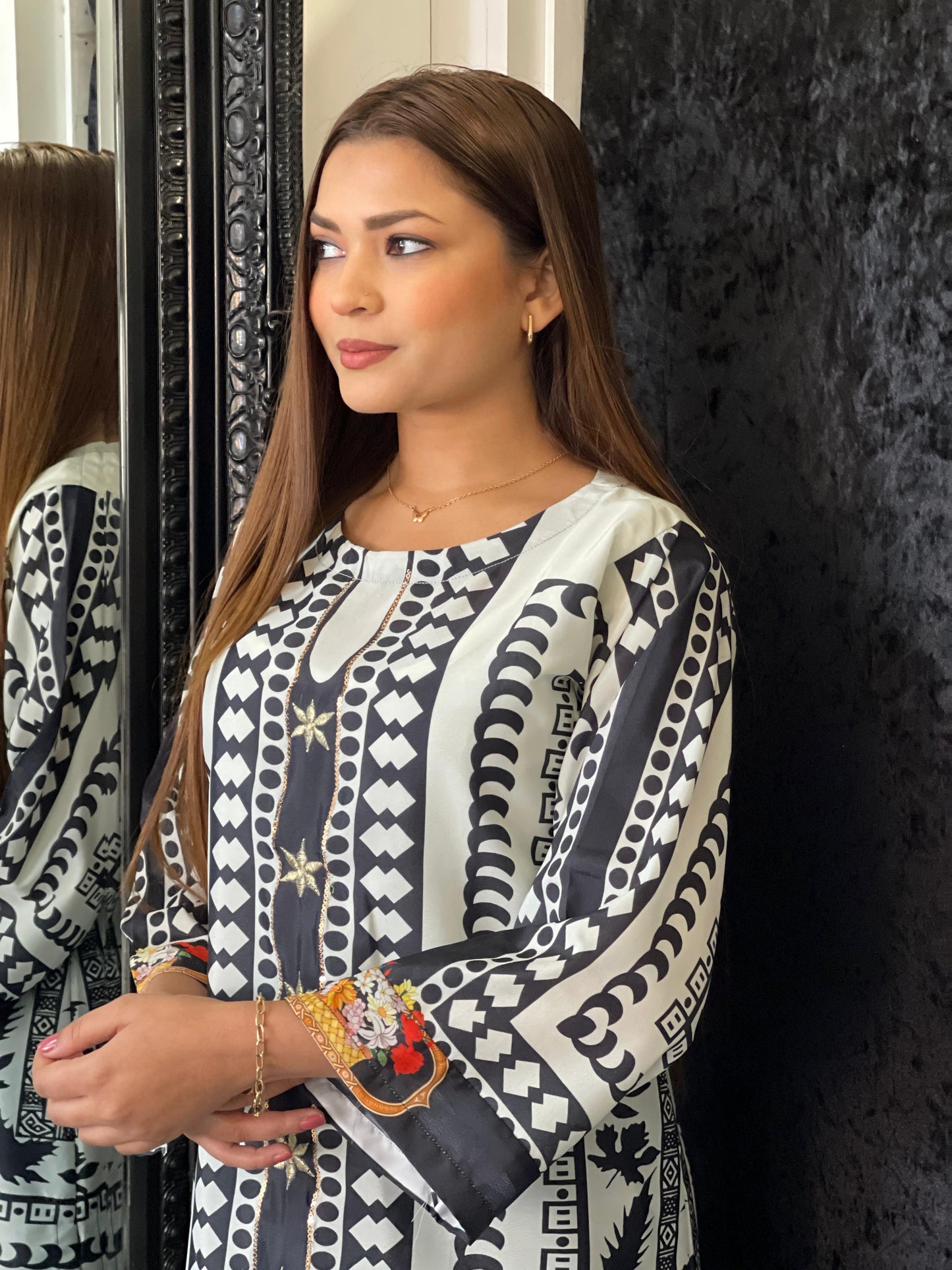 SASHA - FLORAL BLACK WHITE