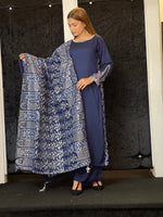 DANYA MOTHER DAUGHTER NAVY