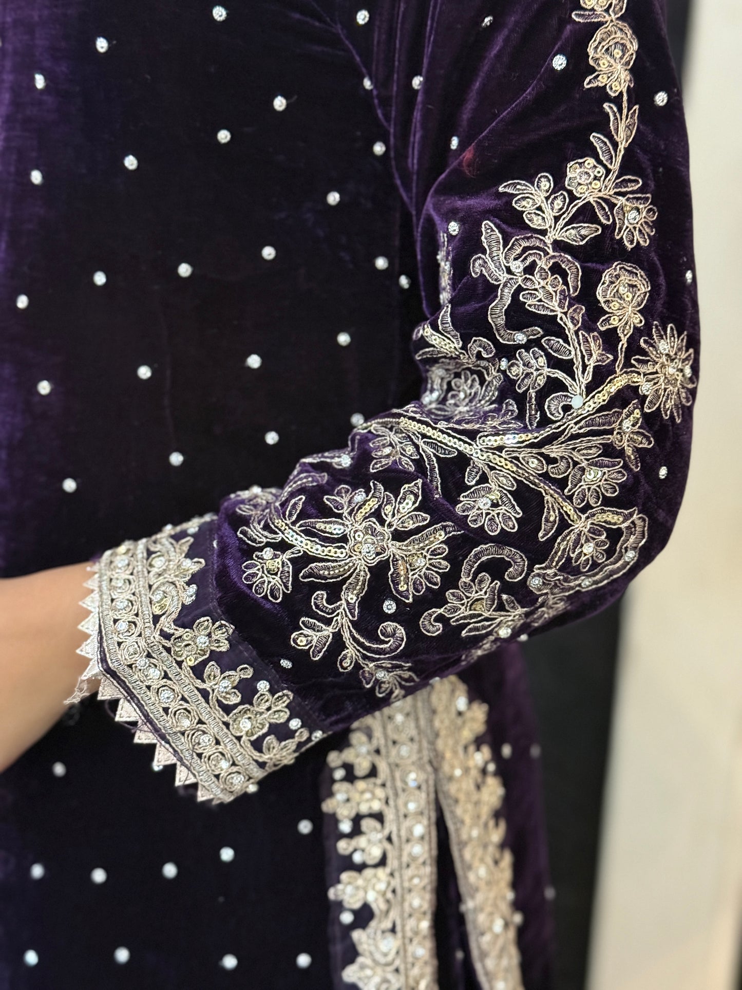 Asteria Velvet - Cadbury Plum