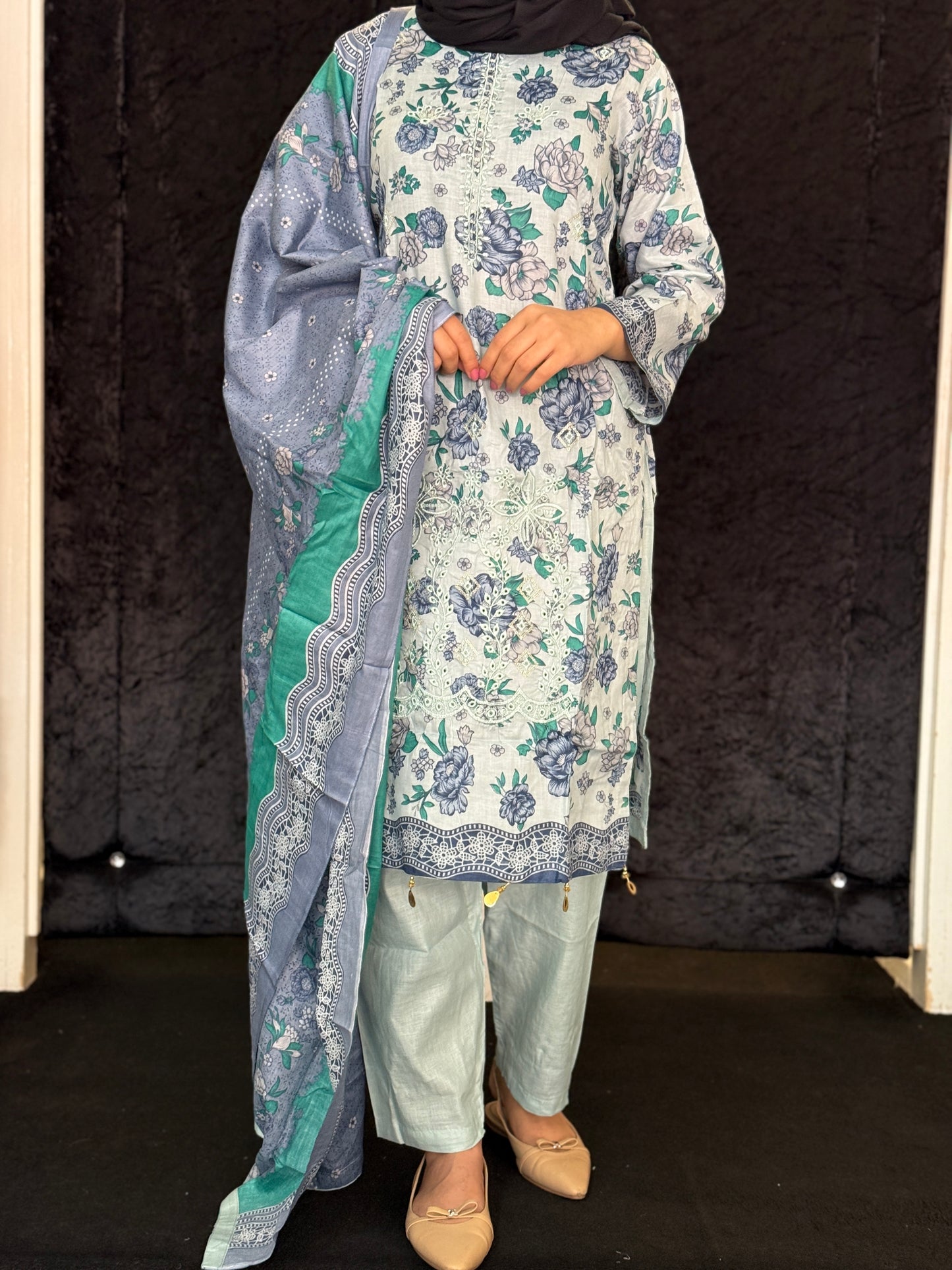 The Everyday Lawn Collection - Blue Floral