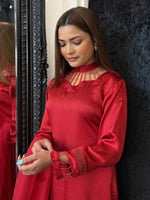 YASMINA - BLOOD RED