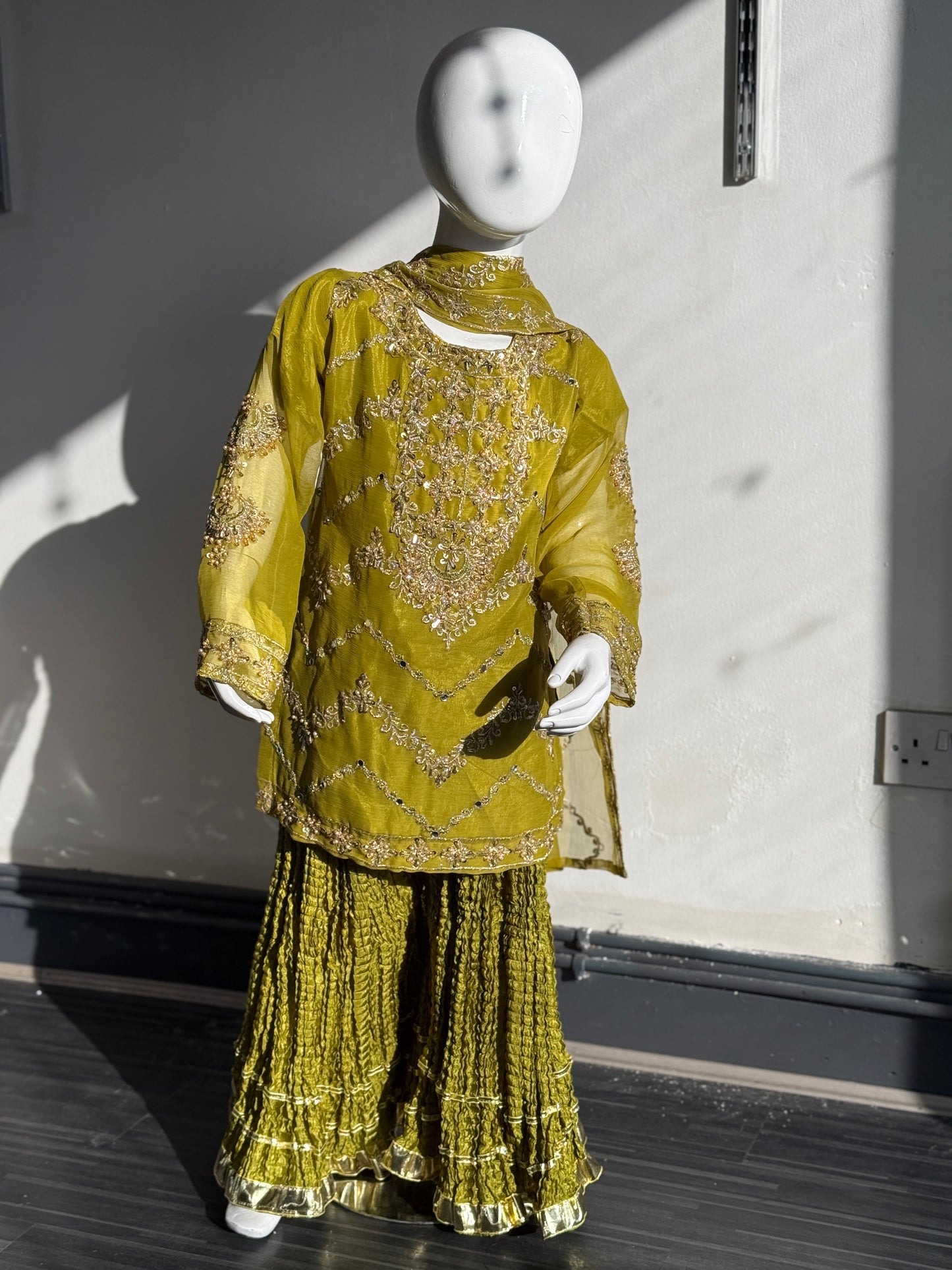 NOOR - KHAKI GREEN