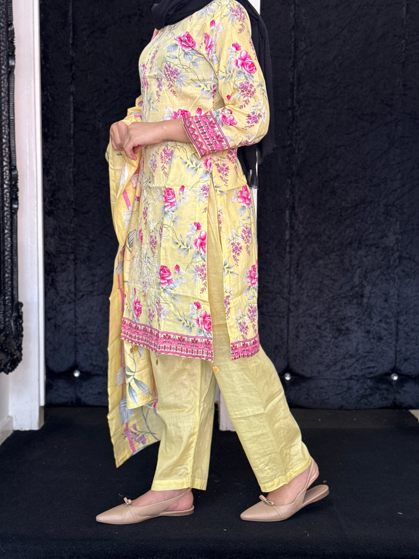 The Everyday Lawn Collection - Lemon Floral