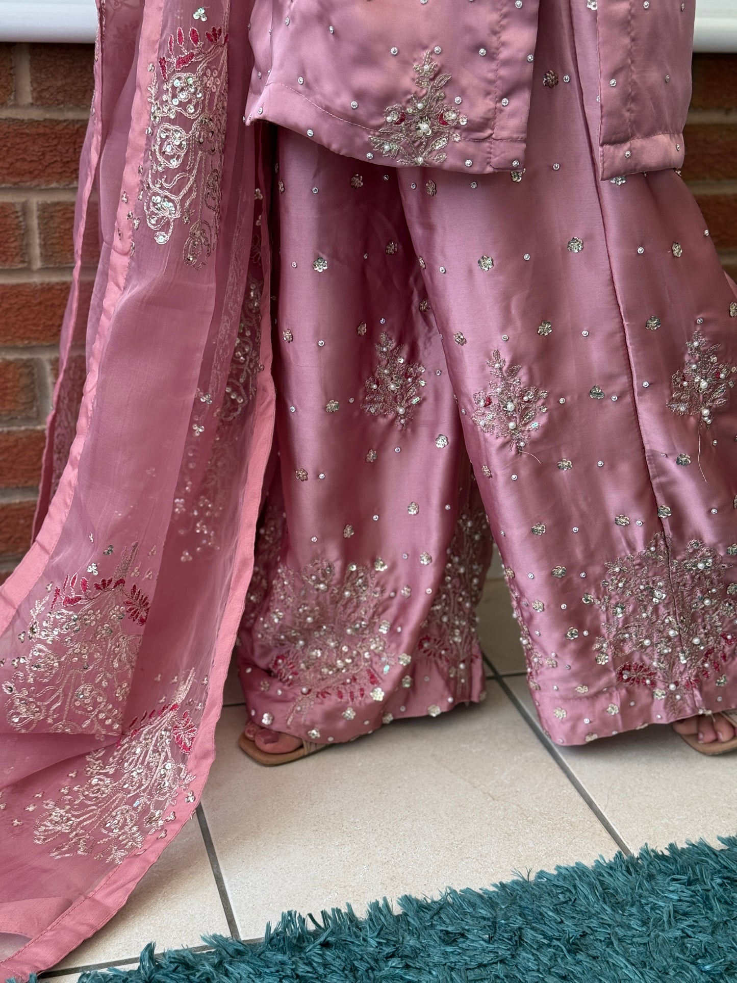 Rose Allure - Chamoise Silk Suit
