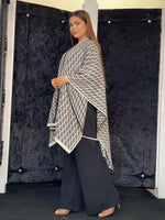 FALL SHOULDER SHAWL